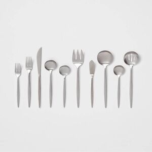 Threshold- Shapleight flatware set 45 pieces